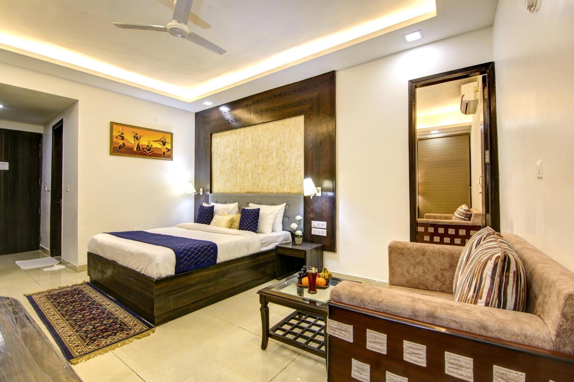 Hotel The Prithvi Near Delhi Airport Нью-Дели Экстерьер фото