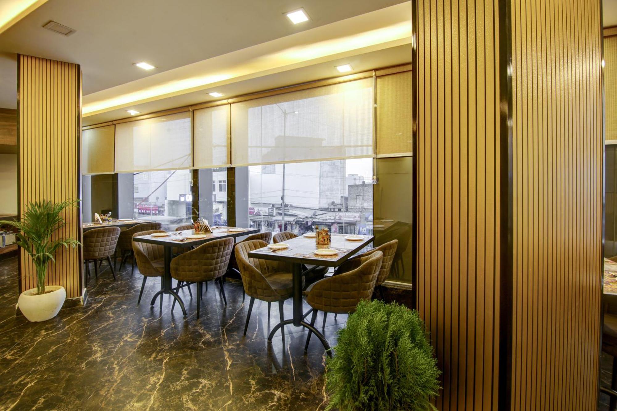 Hotel The Prithvi Near Delhi Airport Нью-Дели Экстерьер фото