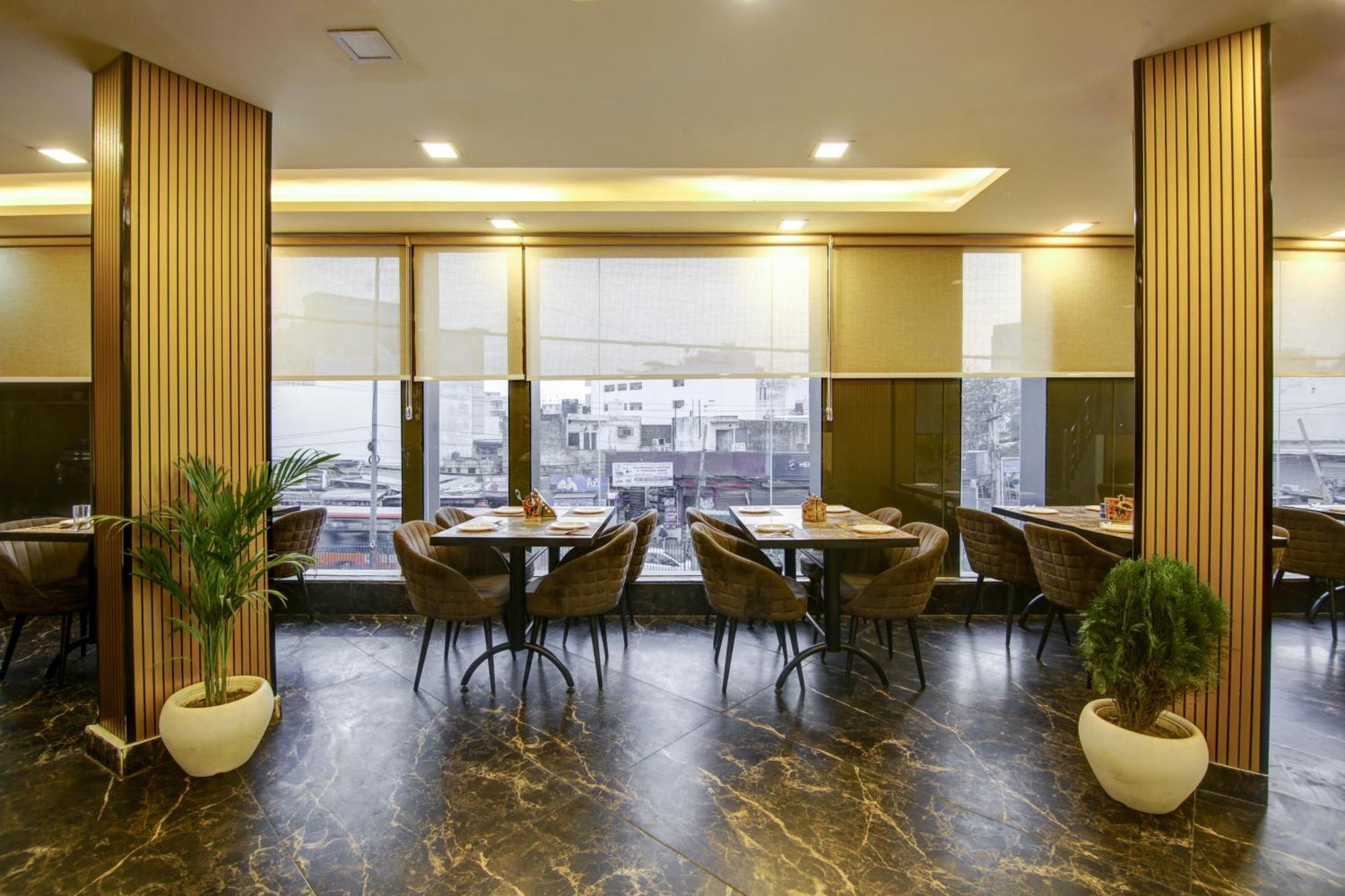 Hotel The Prithvi Near Delhi Airport Нью-Дели Экстерьер фото
