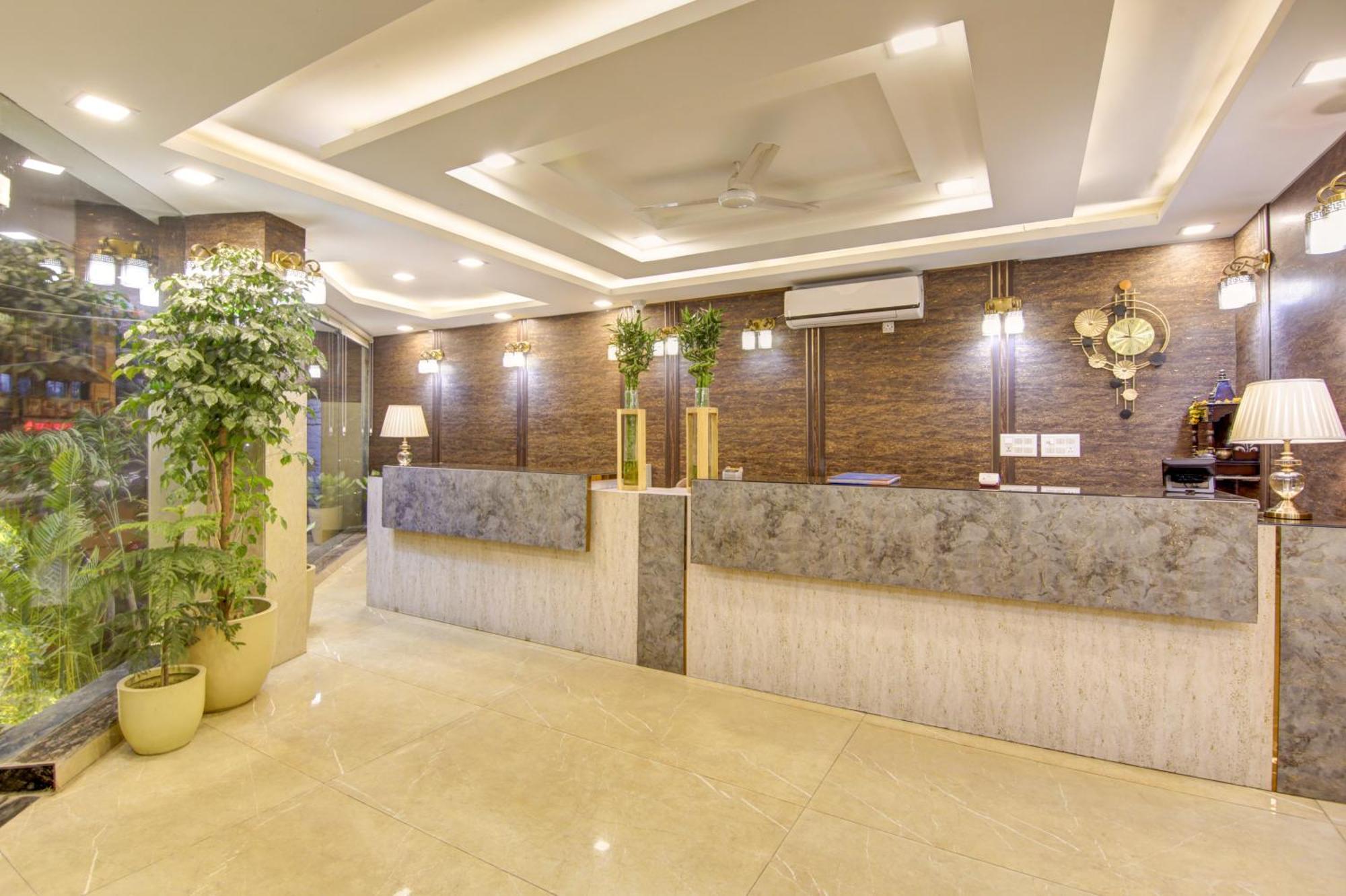 Hotel The Prithvi Near Delhi Airport Нью-Дели Экстерьер фото