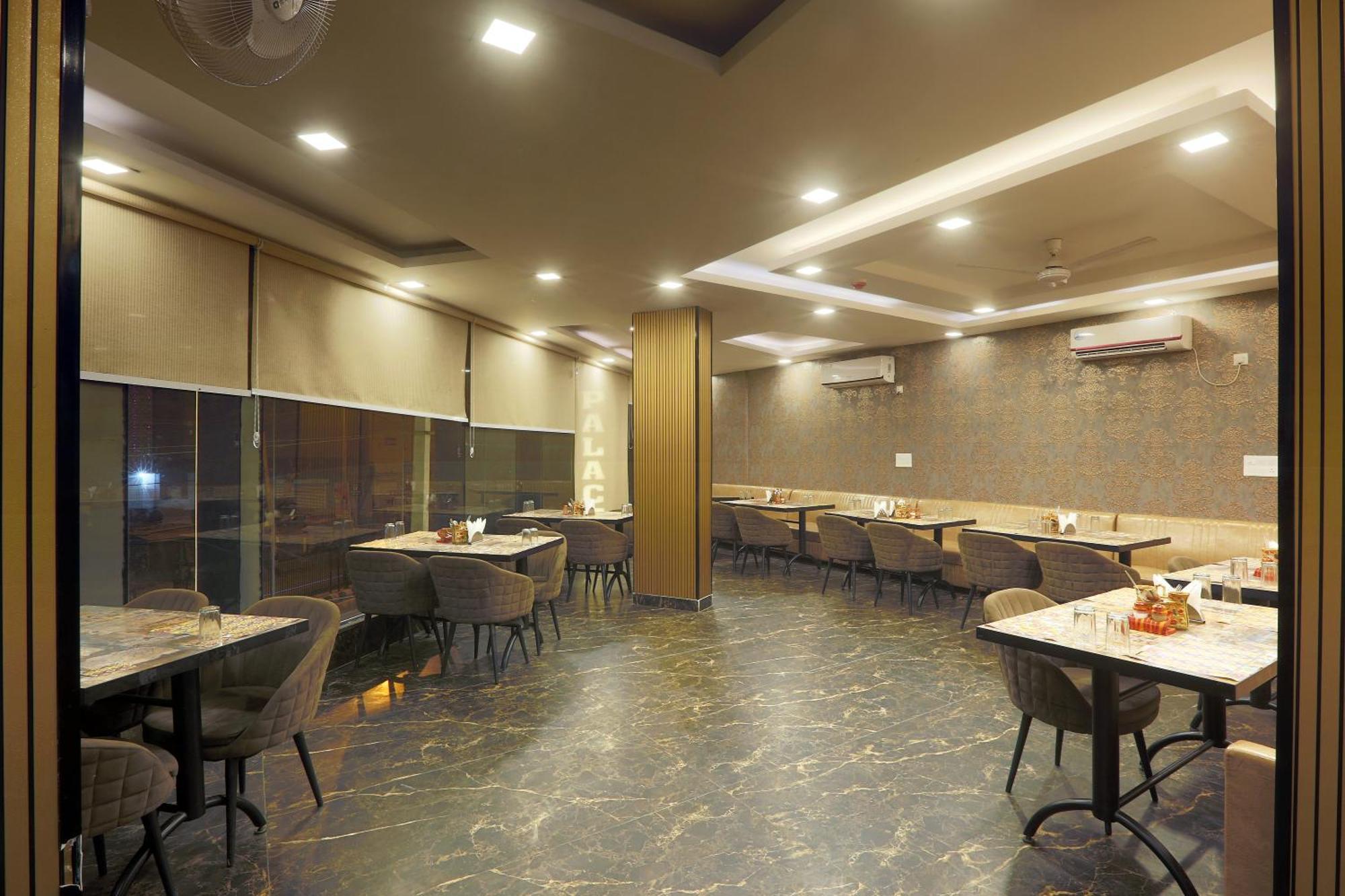 Hotel The Prithvi Near Delhi Airport Нью-Дели Экстерьер фото