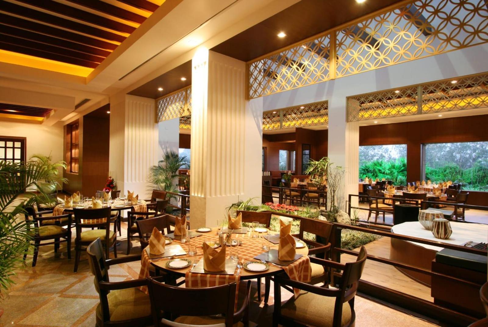 Hotel The Prithvi Near Delhi Airport Нью-Дели Экстерьер фото